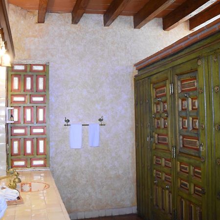 Готель La Joyita Cuernavaca (Adults Only) Екстер'єр фото