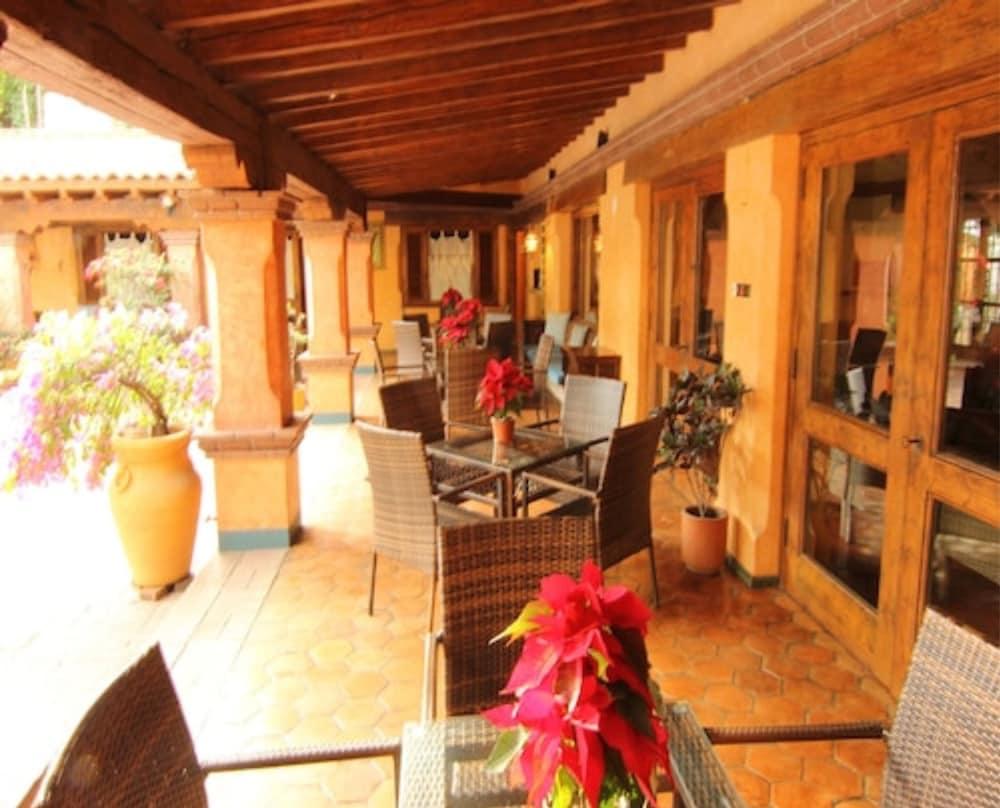 Готель La Joyita Cuernavaca (Adults Only) Екстер'єр фото