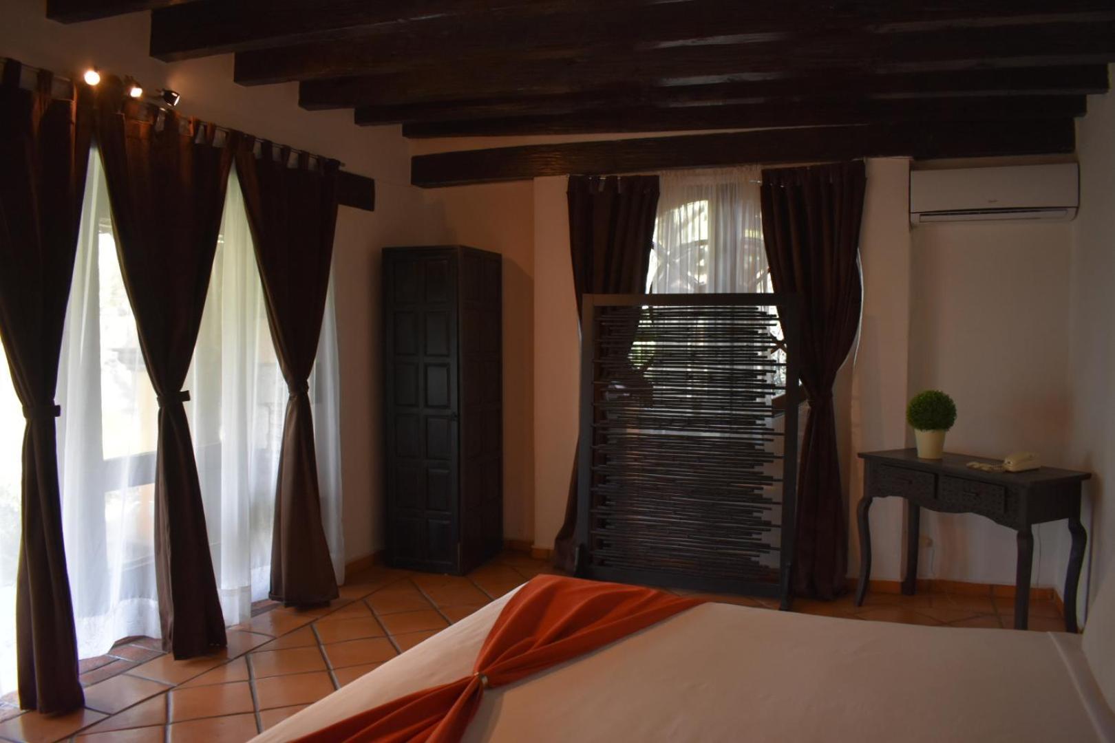 Готель La Joyita Cuernavaca (Adults Only) Екстер'єр фото
